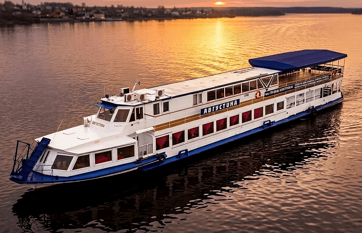 Теплоход Августина аренда в Москве – цены на официальном сайте